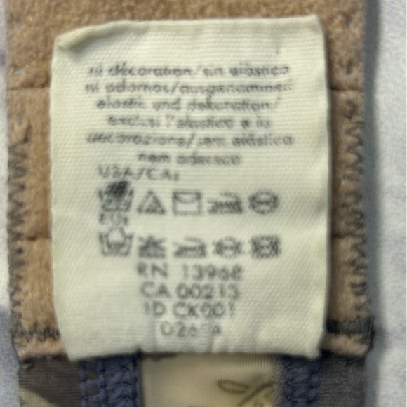 Calvin Klein Floral Sheer Bra. Size 34C - Picture 5 of 5